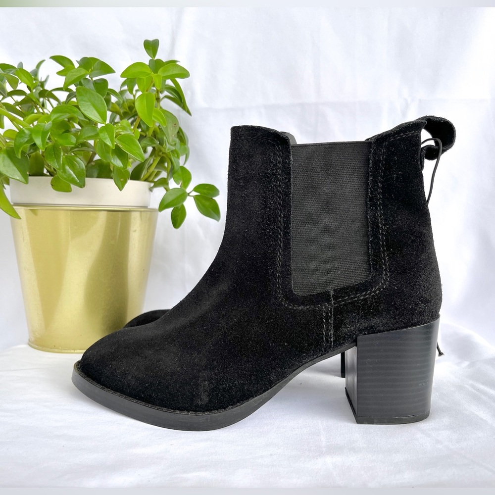 H&M | NWT Suede Heeled Ankle Boots